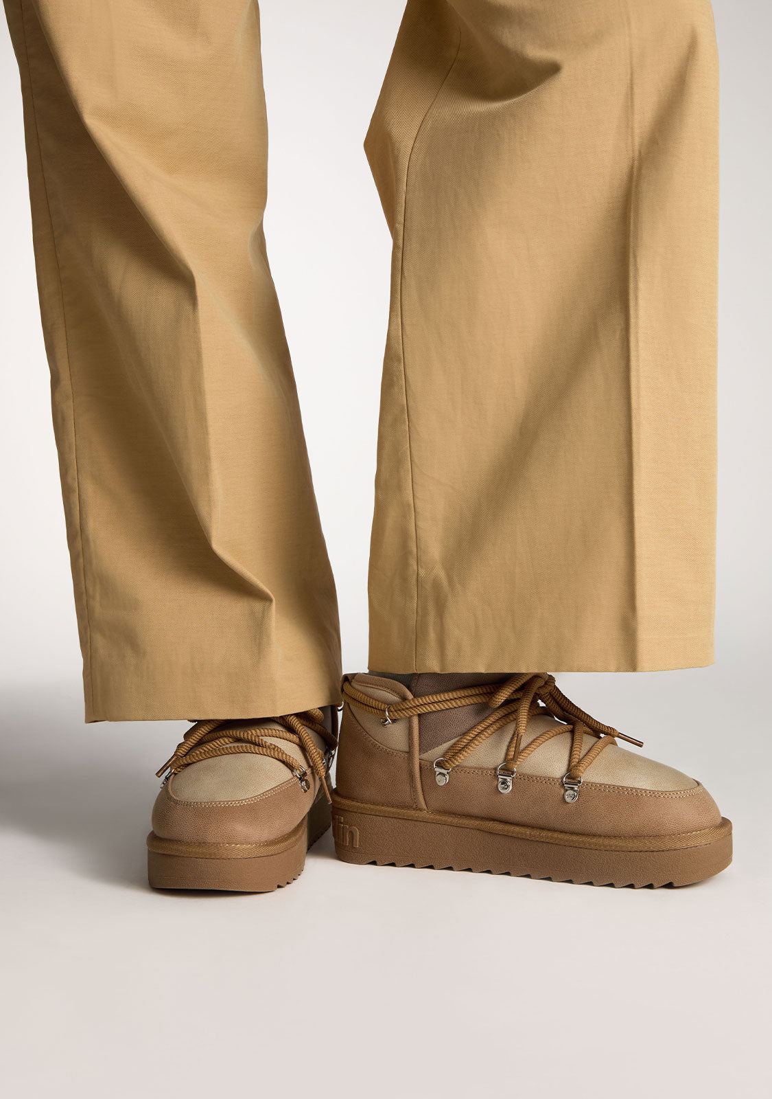 D FRANKLIN ZAPATOS / BOOTS / NORDIC Nordic Trk Low Beige
