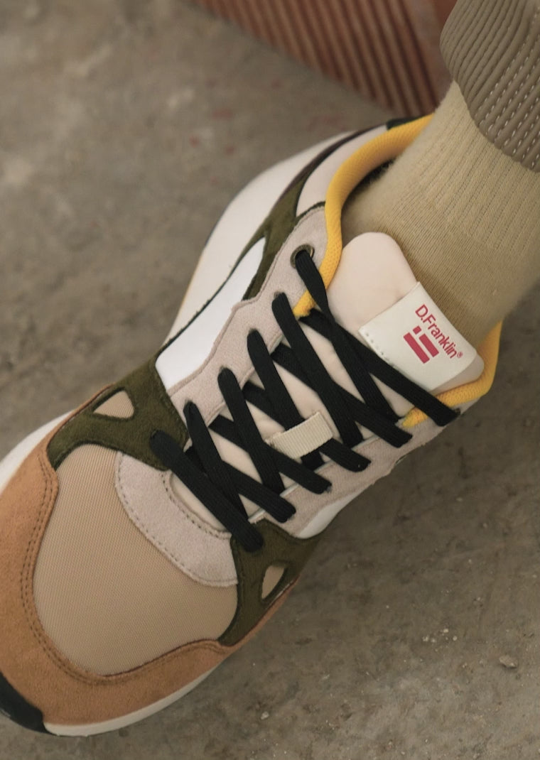 Video laden: Active Mountain Brown