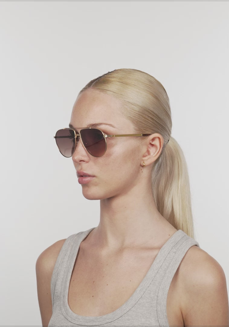 Load video: Aviator Legacy Gold / Brown