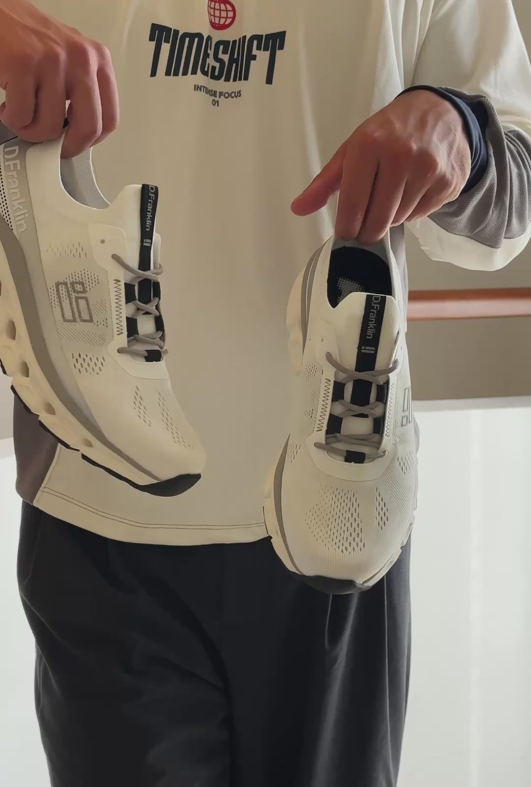 Video laden: Aero Sneakers Mesh White / Silver