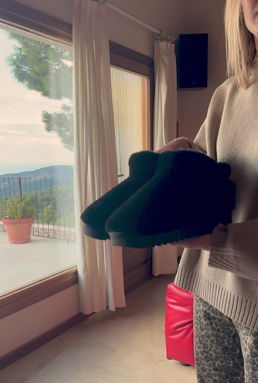 Video laden: Nordic Full Fur Black