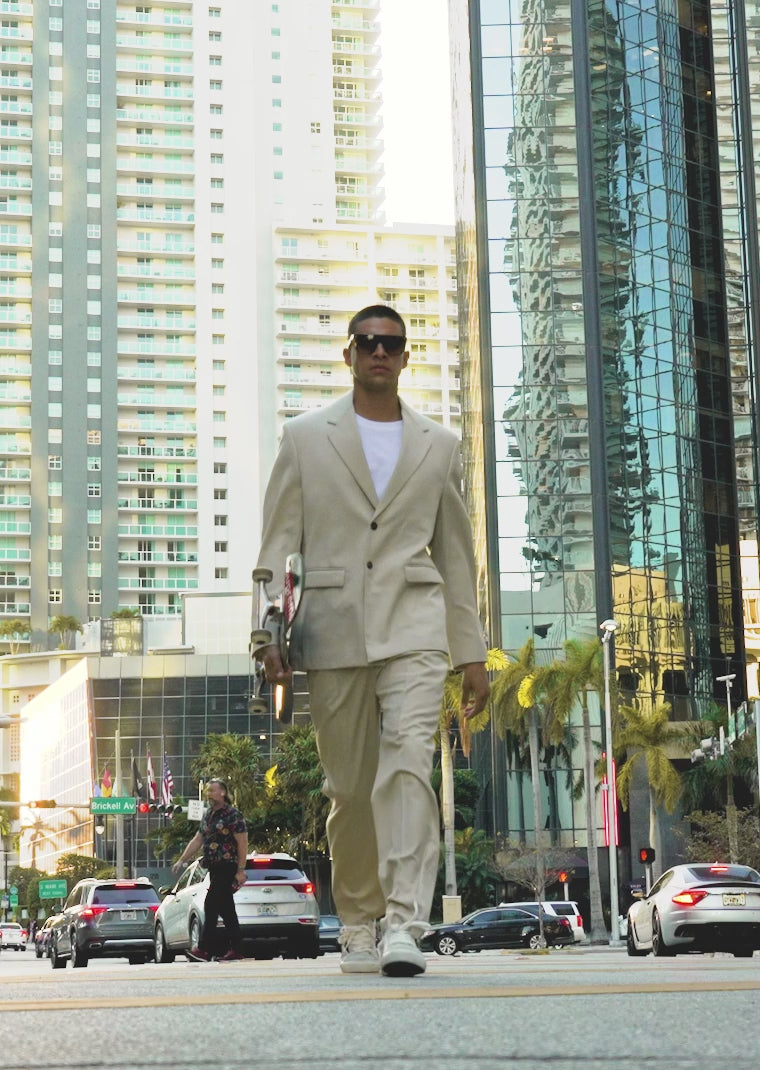 Video laden: Echo Flame White / Black